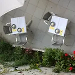 Aiglon Отель