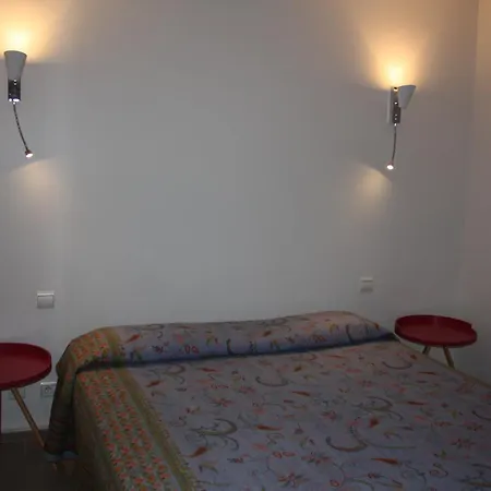 Hotel Aiglon 2*